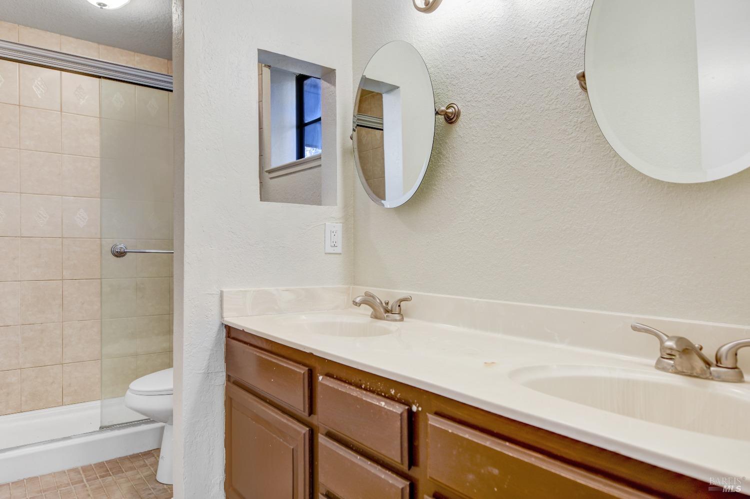 Detail Gallery Image 12 of 18 For 222 Redhawk Rd, Novato,  CA 94949 - 3 Beds | 2/1 Baths