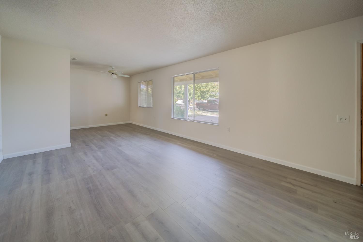 Detail Gallery Image 11 of 50 For 142 Mckinley Cir, Vacaville,  CA 95687 - 2 Beds | 2 Baths