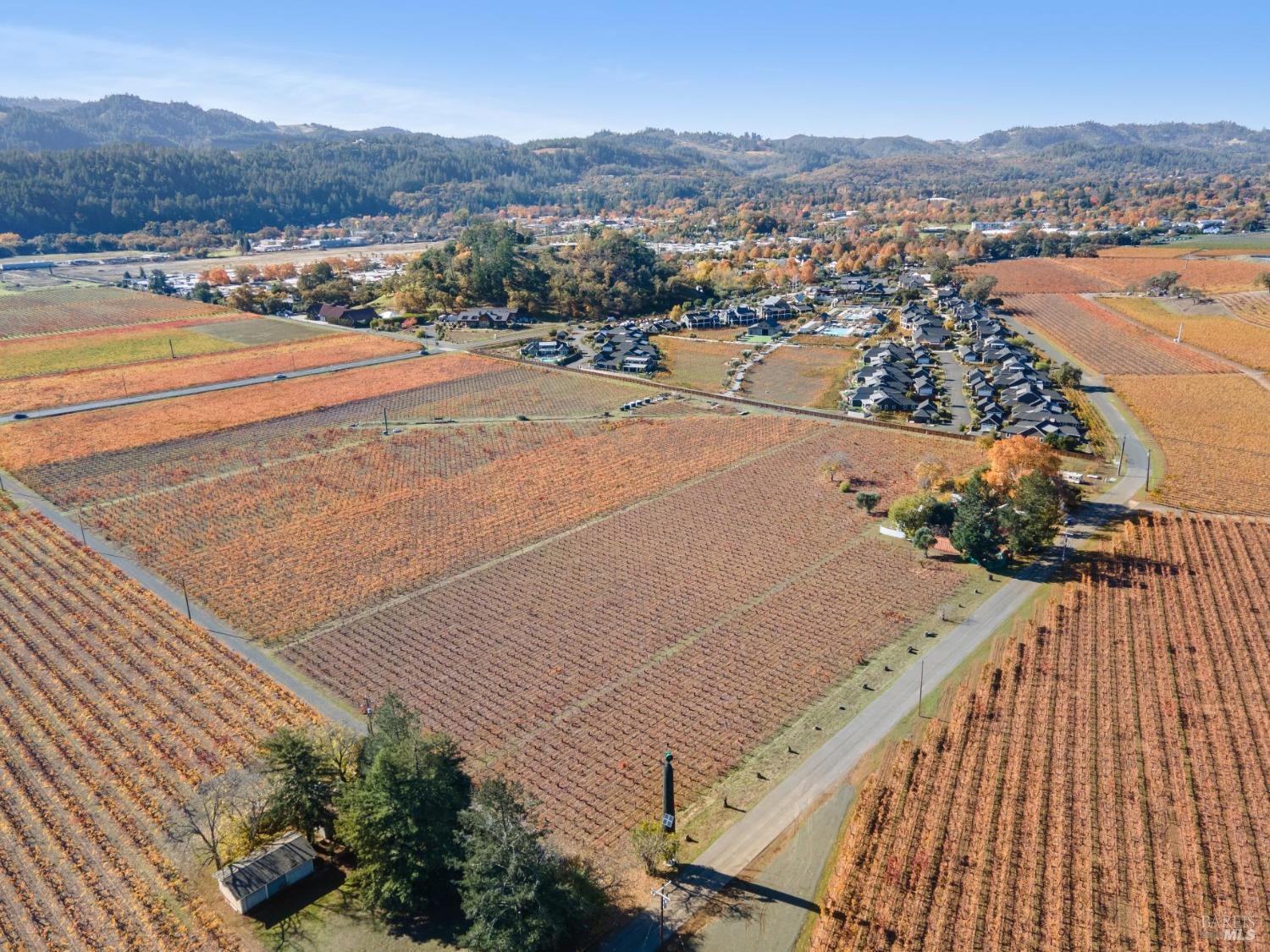 Detail Gallery Image 4 of 23 For 285 Rosedale Rd, Calistoga,  CA 94515 - 4 Beds | 2 Baths