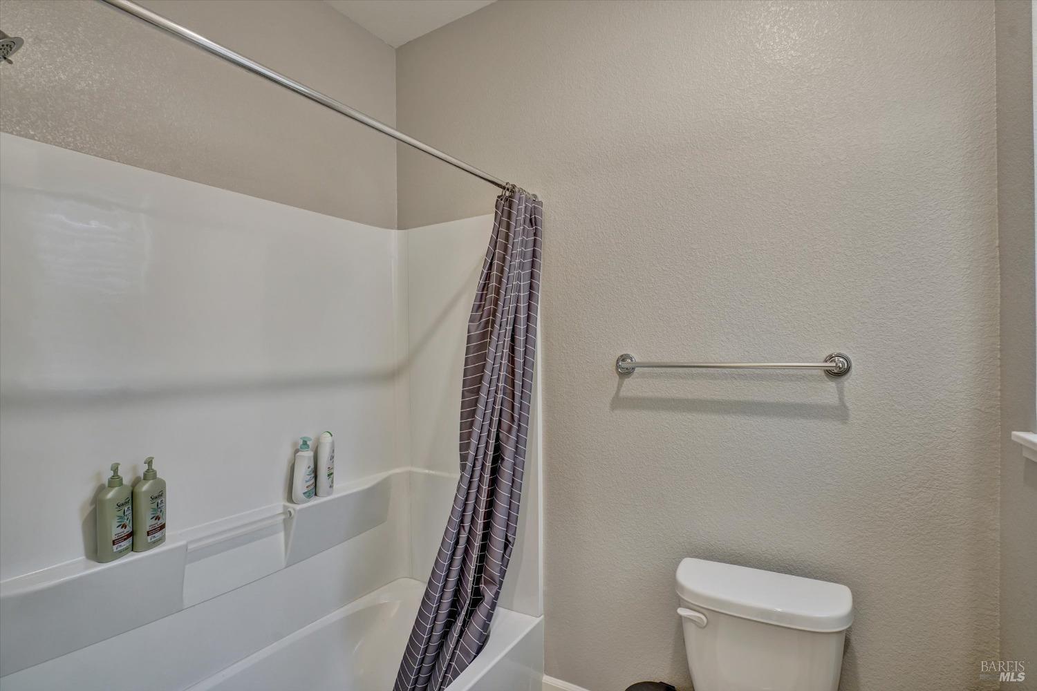 Detail Gallery Image 35 of 56 For 1976 Kalis St, Fairfield,  CA 94533 - 4 Beds | 3/1 Baths