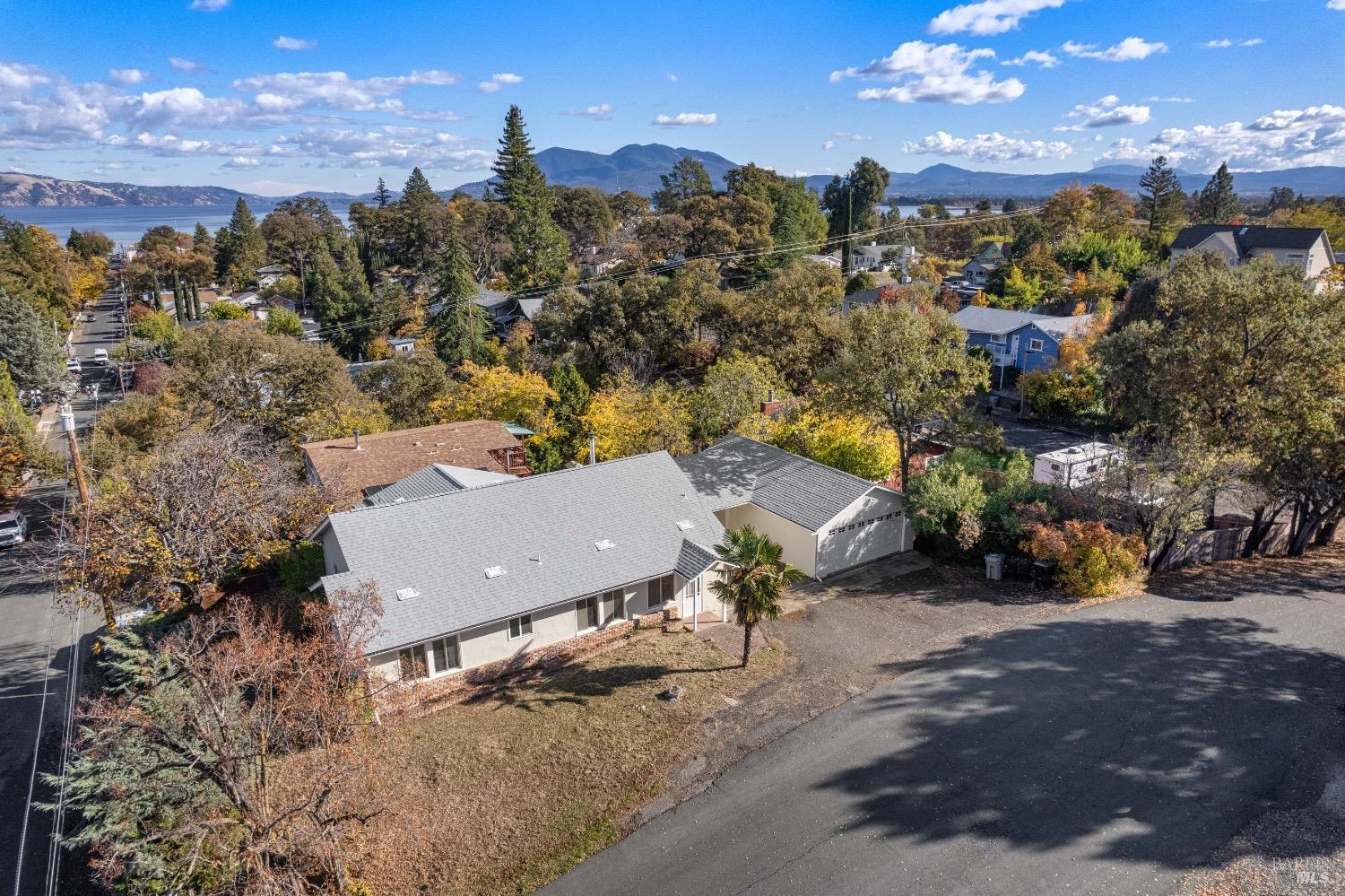 Detail Gallery Image 2 of 46 For 455 Crawford St, Lakeport,  CA 95453 - 3 Beds | 1/1 Baths