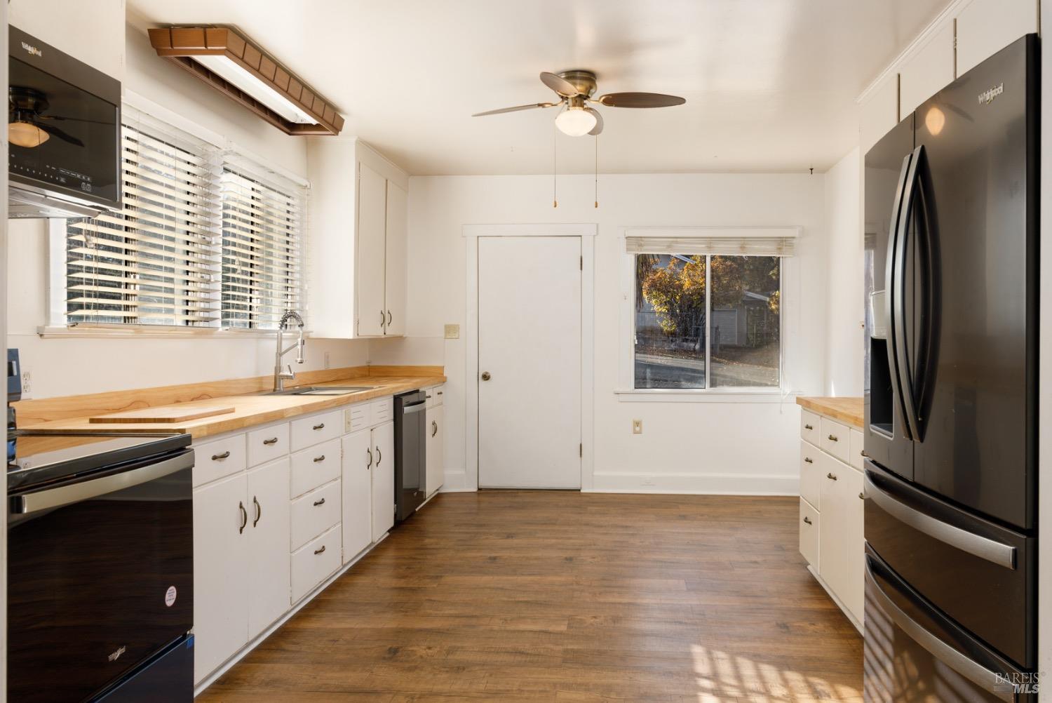 Detail Gallery Image 11 of 46 For 455 Crawford St, Lakeport,  CA 95453 - 3 Beds | 1/1 Baths