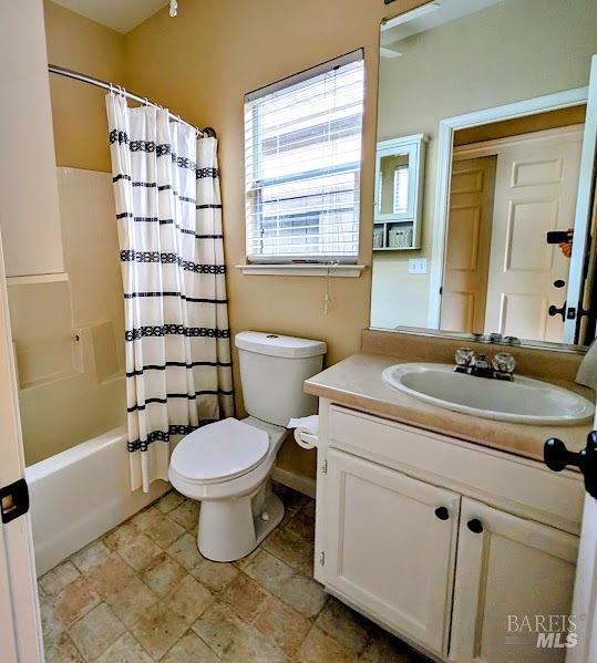 Detail Gallery Image 14 of 27 For 9128 Benny Goodman Way, Windsor,  CA 95448 - 2 Beds | 2 Baths