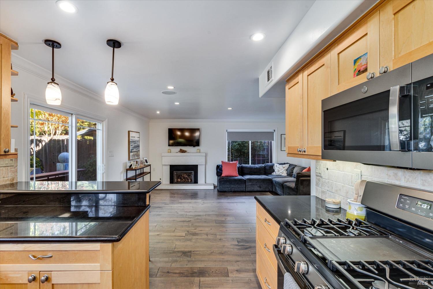 Detail Gallery Image 20 of 46 For 2556 Vine Hill Dr, Napa,  CA 94558 - 4 Beds | 2/1 Baths