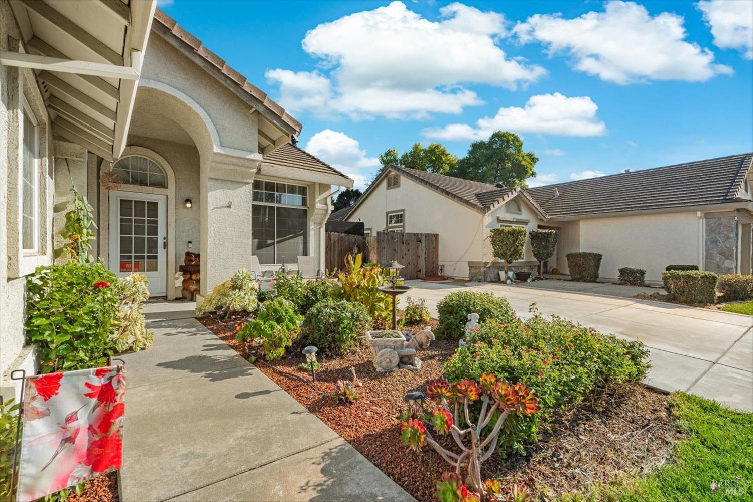 Detail Gallery Image 5 of 40 For 961 Copper Way, Vacaville,  CA 95687 - 4 Beds | 2 Baths