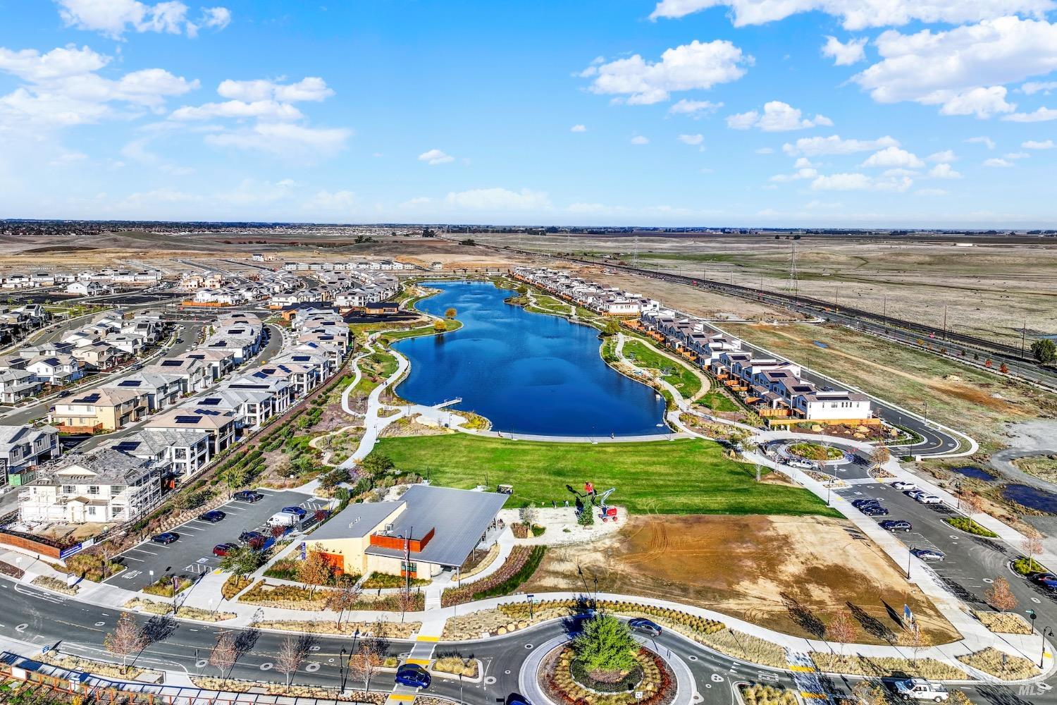 Detail Gallery Image 78 of 86 For 2404 Lake Club Dr, Fairfield,  CA 94533 - 4 Beds | 3/1 Baths