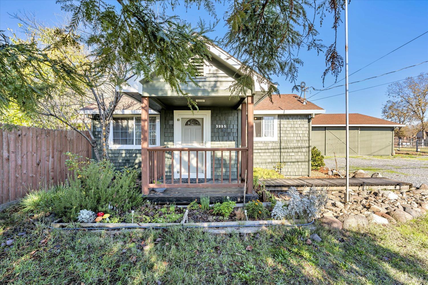 Detail Gallery Image 1 of 1 For 3995 Finley Ave, Santa Rosa,  CA 95407 - 3 Beds | 2 Baths
