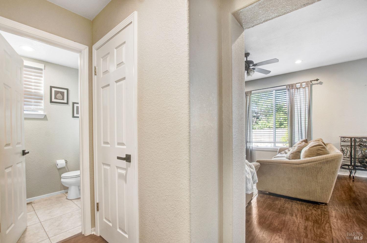 Detail Gallery Image 13 of 46 For 641 Yerba Buena Way, Windsor,  CA 95492 - 3 Beds | 2/1 Baths