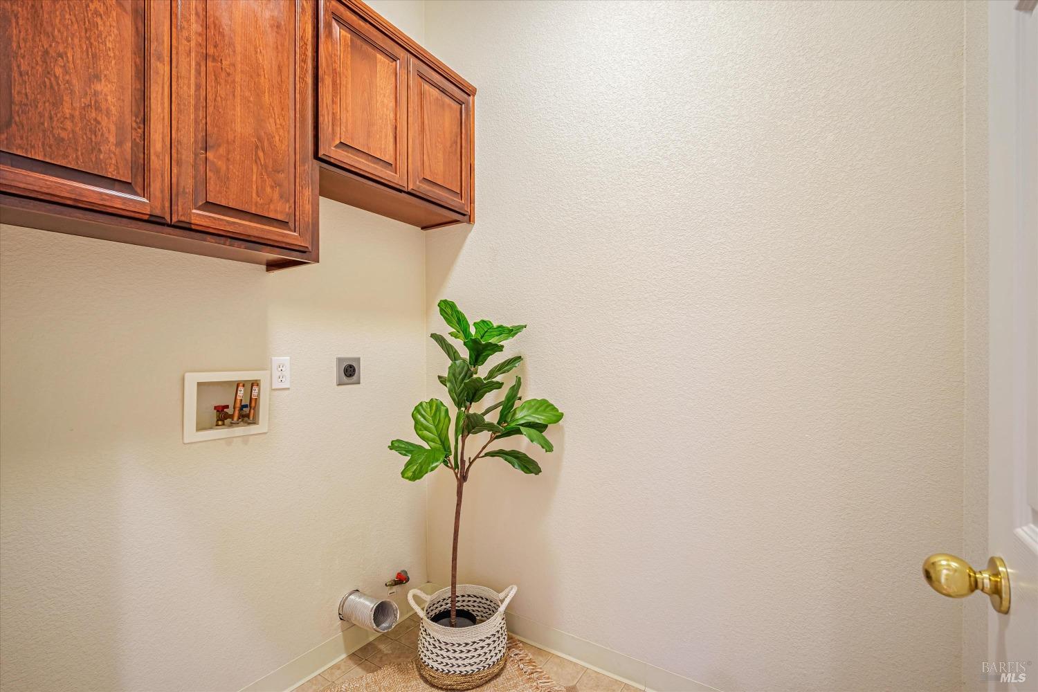 Detail Gallery Image 43 of 45 For 1173 Rochioli Dr, Windsor,  CA 95492 - 3 Beds | 2 Baths