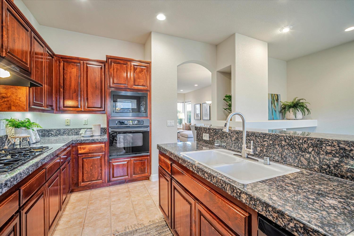 Detail Gallery Image 18 of 45 For 1173 Rochioli Dr, Windsor,  CA 95492 - 3 Beds | 2 Baths