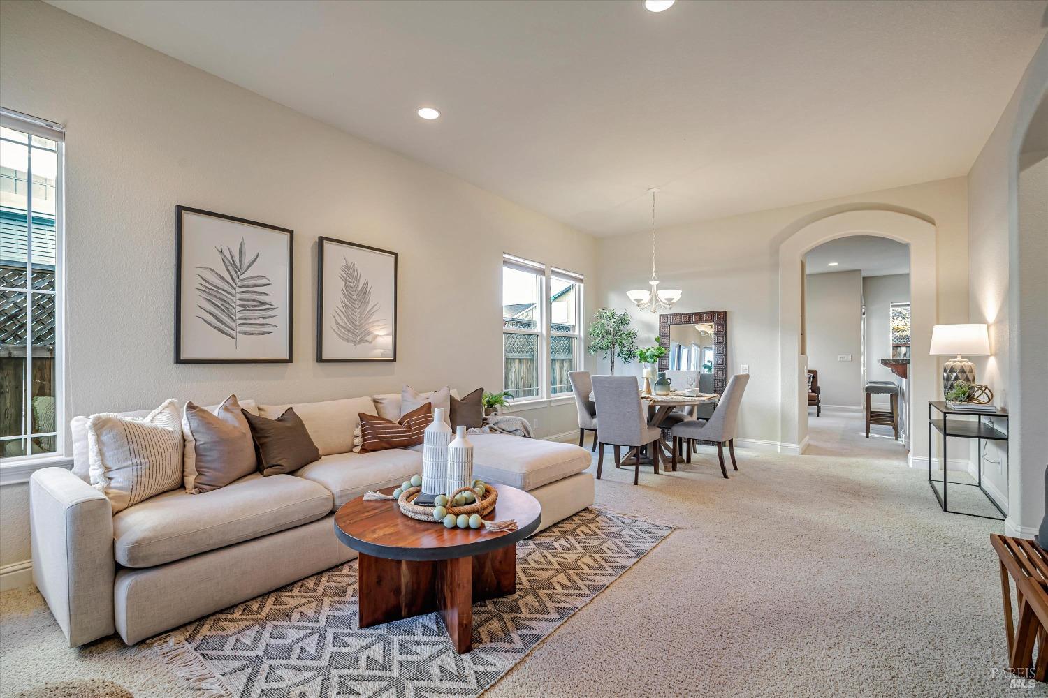 Detail Gallery Image 7 of 45 For 1173 Rochioli Dr, Windsor,  CA 95492 - 3 Beds | 2 Baths