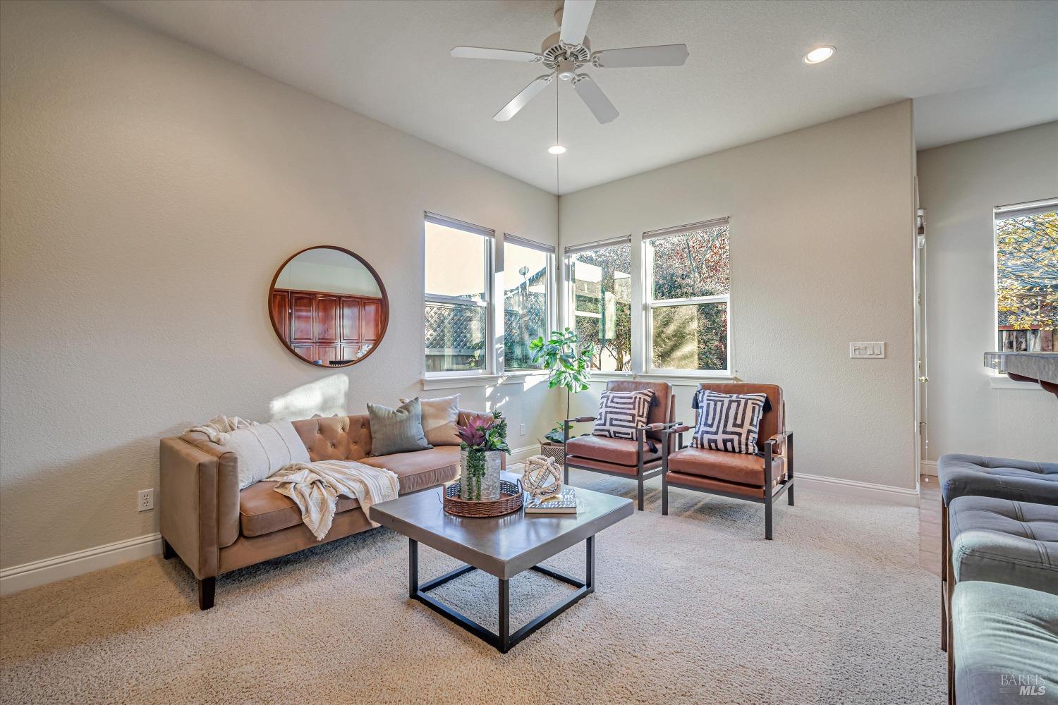 Detail Gallery Image 13 of 45 For 1173 Rochioli Dr, Windsor,  CA 95492 - 3 Beds | 2 Baths