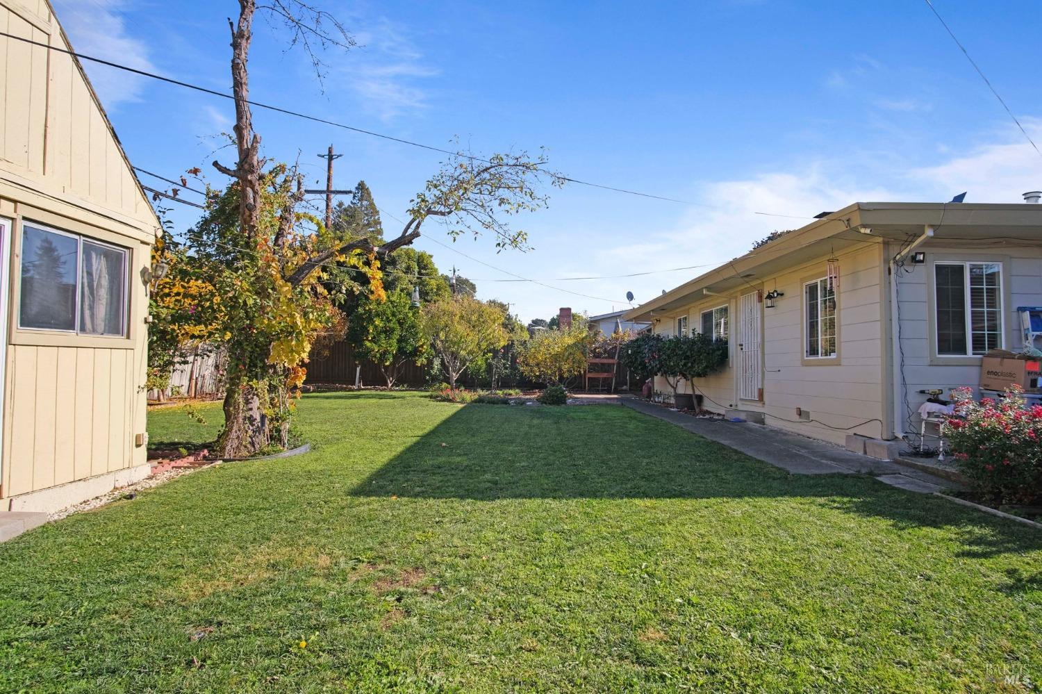 Detail Gallery Image 25 of 42 For 1530 Redwood St, Vallejo,  CA 94590 - 3 Beds | 2 Baths