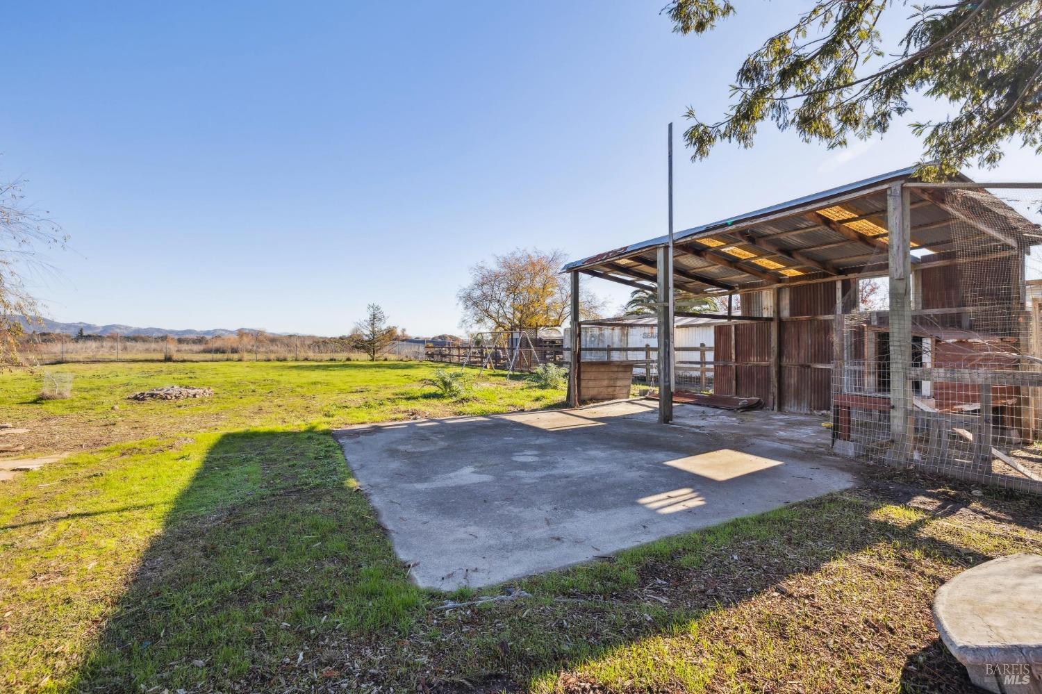 Detail Gallery Image 26 of 62 For 23202 Maffei Rd, Sonoma,  CA 95476 - 3 Beds | 1/1 Baths