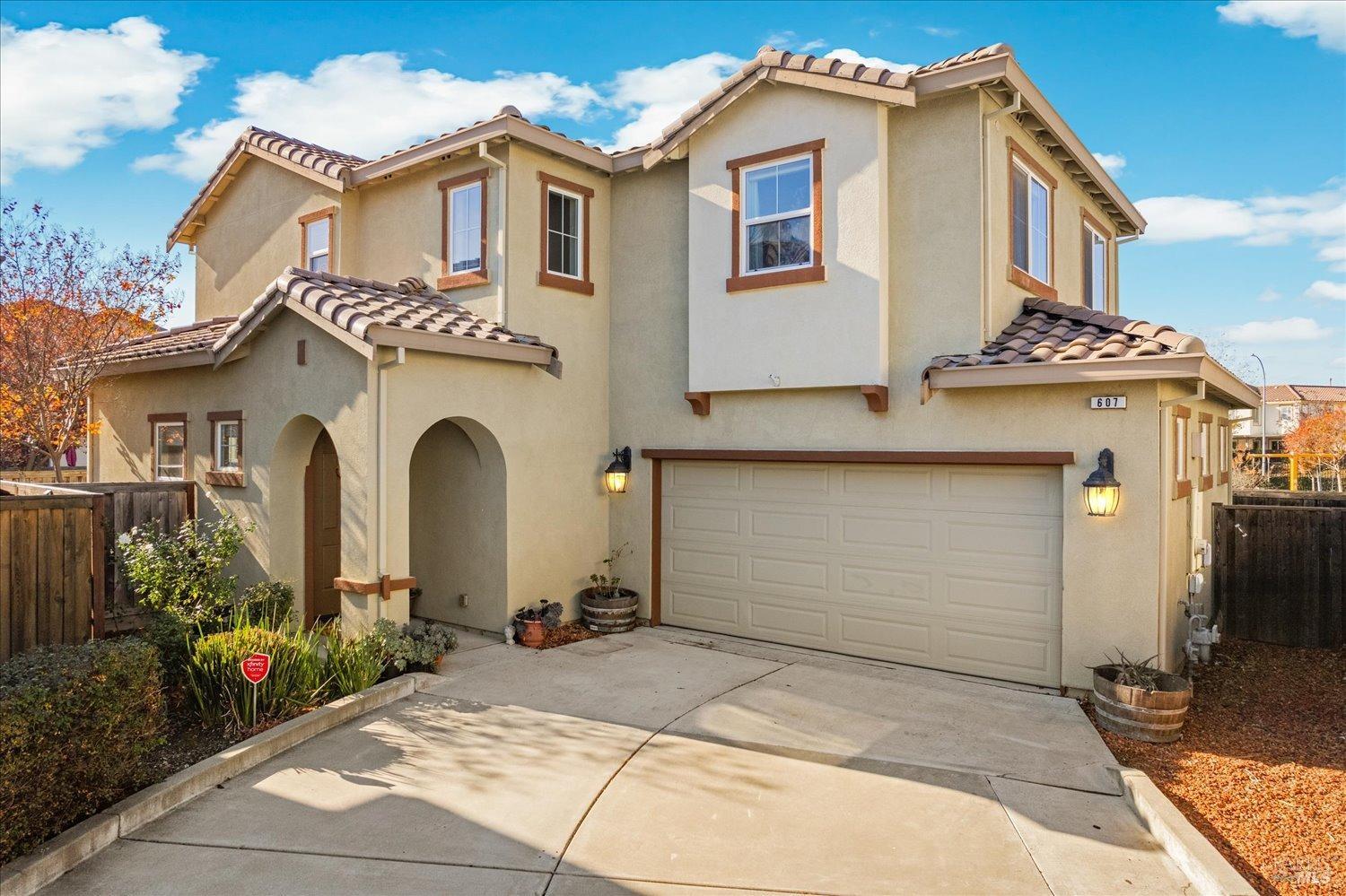 Detail Gallery Image 4 of 71 For 607 Embassy Cir, Vacaville,  CA 95688 - 3 Beds | 2/1 Baths