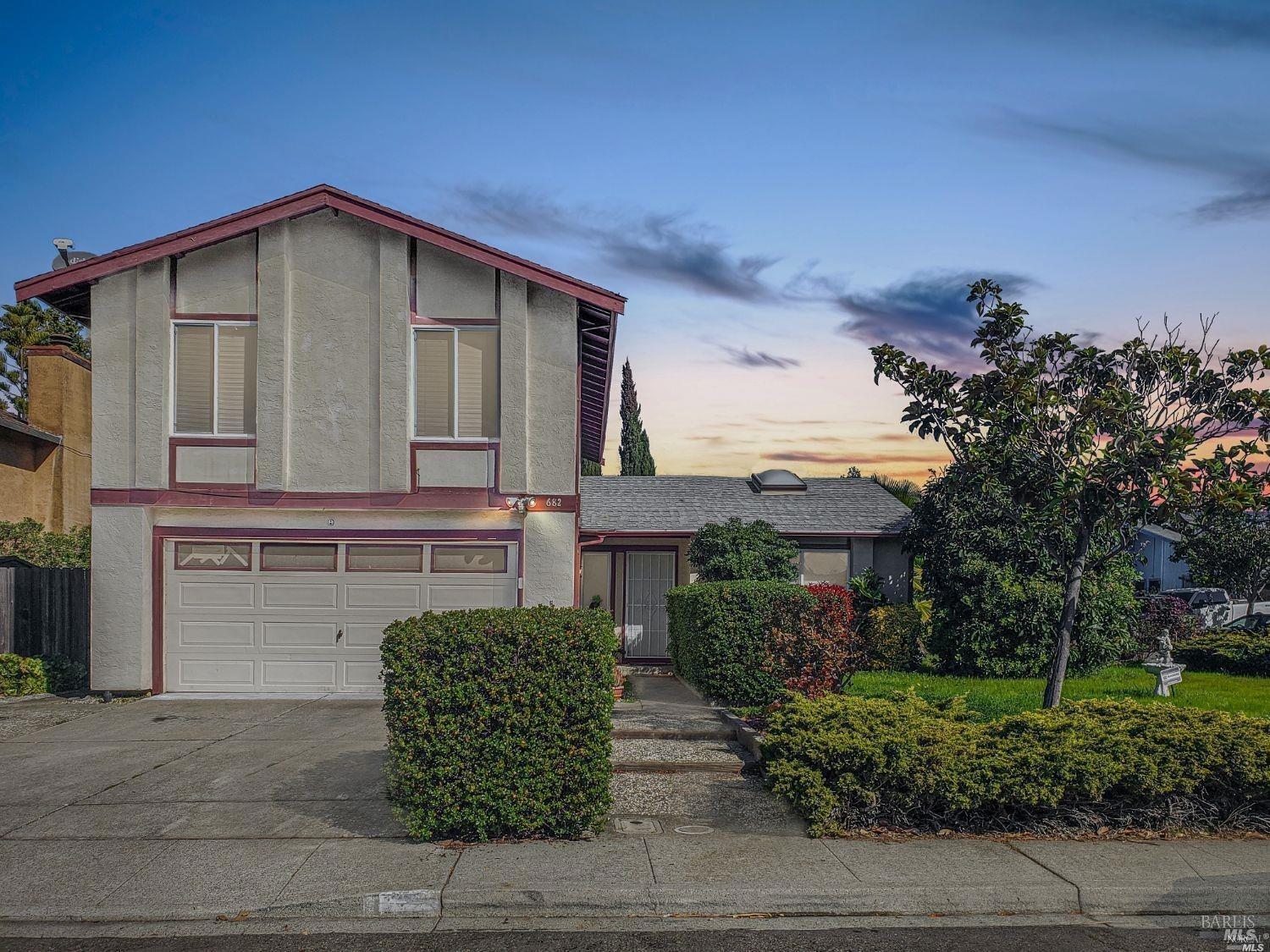 Detail Gallery Image 1 of 51 For 682 Quartz Ln, Vallejo,  CA 94589 - 4 Beds | 2/1 Baths