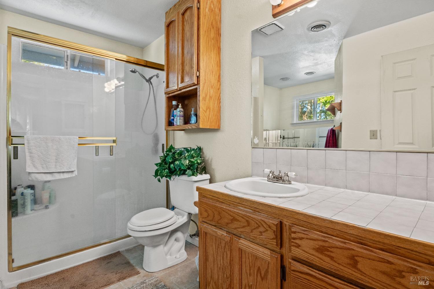 Detail Gallery Image 14 of 23 For 27009 Hawk Ct, Willits,  CA 95490 - 4 Beds | 2/1 Baths