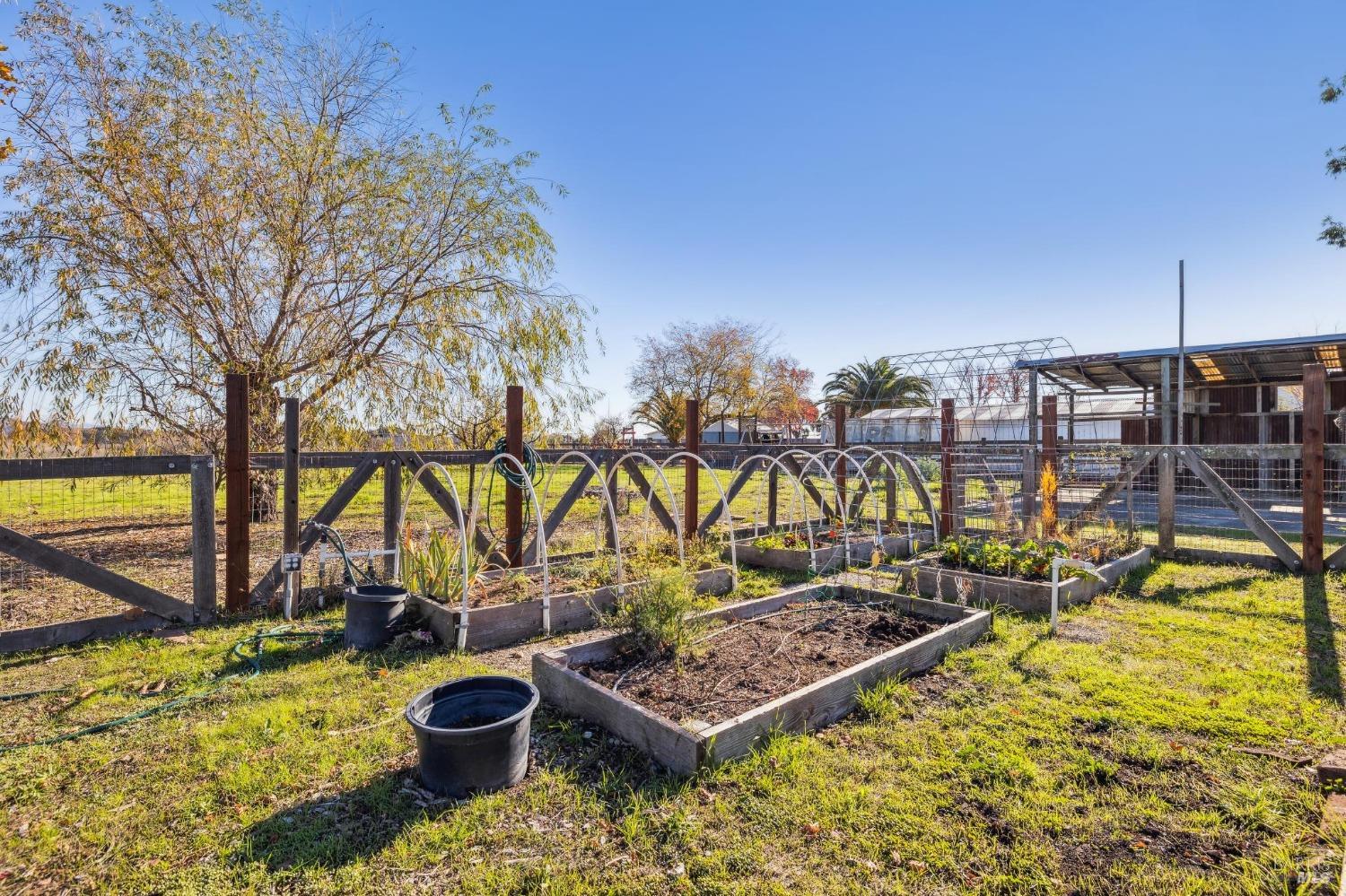 Detail Gallery Image 23 of 62 For 23202 Maffei Rd, Sonoma,  CA 95476 - 3 Beds | 1/1 Baths