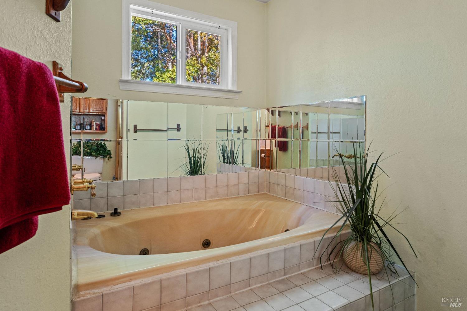 Detail Gallery Image 15 of 23 For 27009 Hawk Ct, Willits,  CA 95490 - 4 Beds | 2/1 Baths