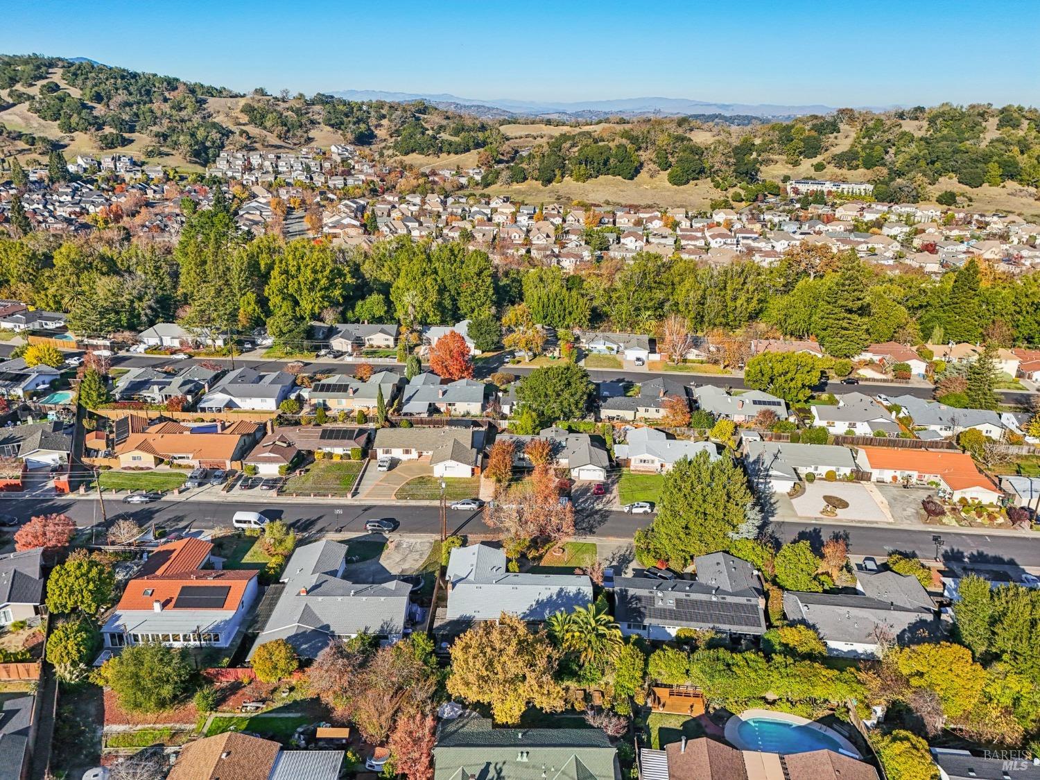 Detail Gallery Image 37 of 39 For 451 via Del Plano Unkn, Novato,  CA 94949 - 3 Beds | 2 Baths