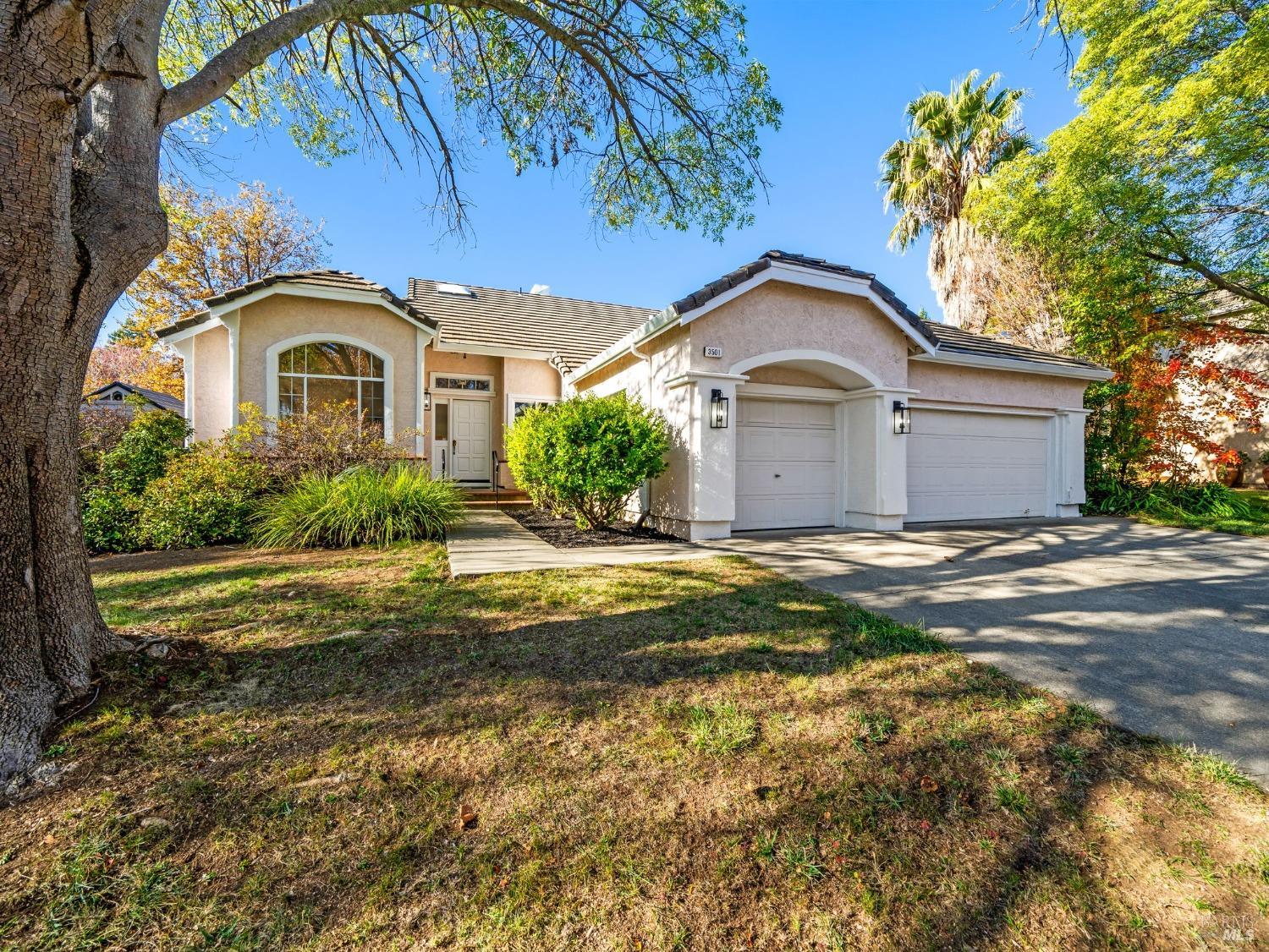 Detail Gallery Image 1 of 39 For 3501 Glenwood Dr, Fairfield,  CA 94534 - 3 Beds | 2 Baths