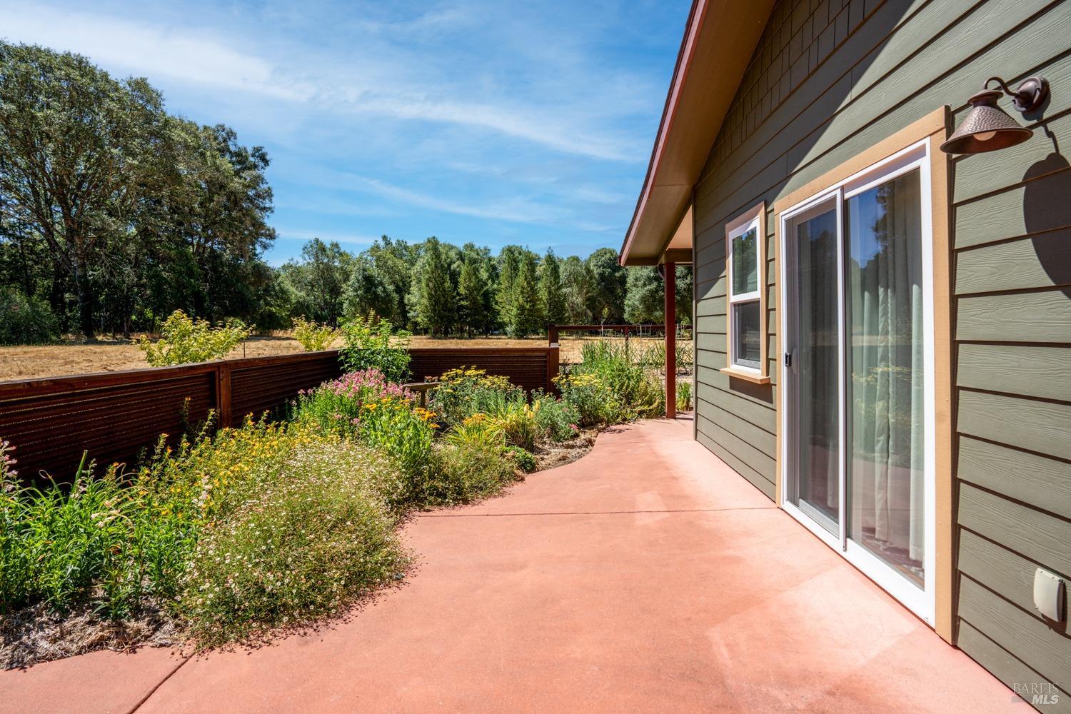 Detail Gallery Image 25 of 40 For 2201 Road H Unkn, Redwood Valley,  CA 95470 - 5 Beds | 3 Baths