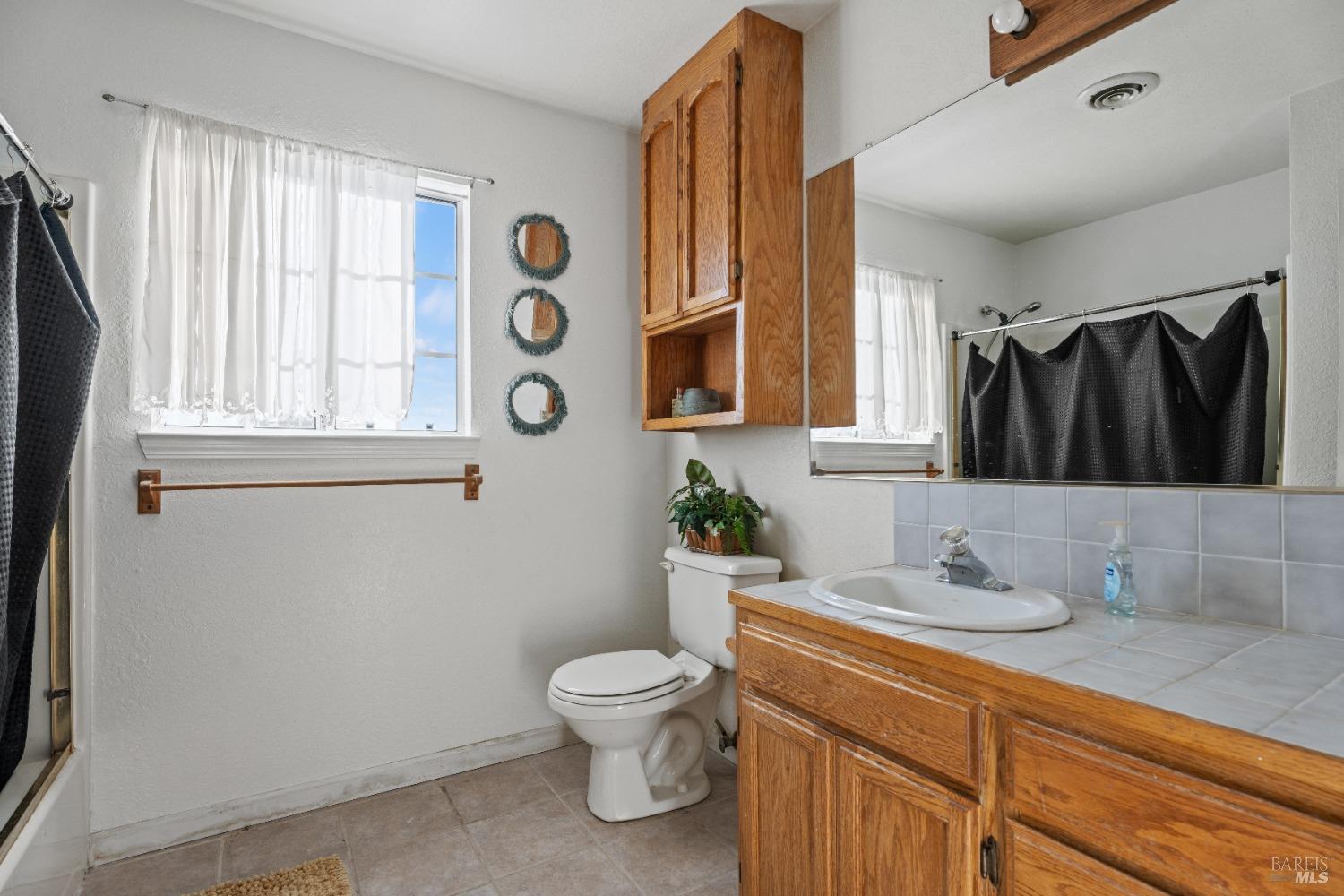 Detail Gallery Image 18 of 23 For 27009 Hawk Ct, Willits,  CA 95490 - 4 Beds | 2/1 Baths