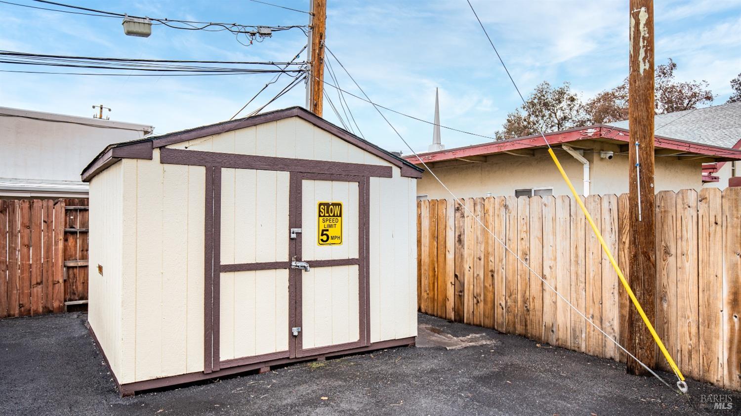 Detail Gallery Image 5 of 26 For 1955 Bristol Ln, Fairfield,  CA 94533 - – Beds | – Baths