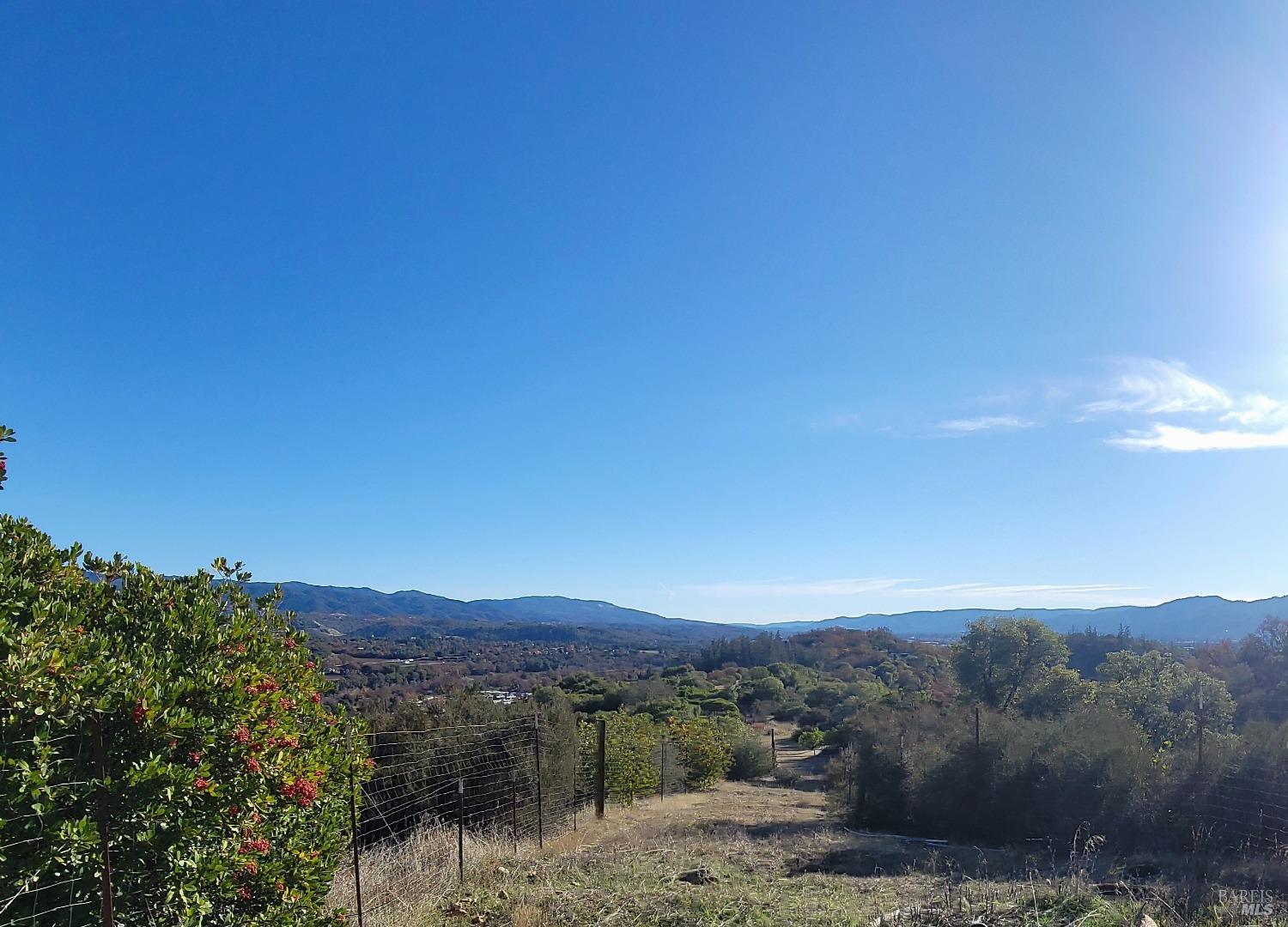 Detail Gallery Image 33 of 37 For 725 Gold Gulch Rd, Ukiah,  CA 95482 - 3 Beds | 2/1 Baths