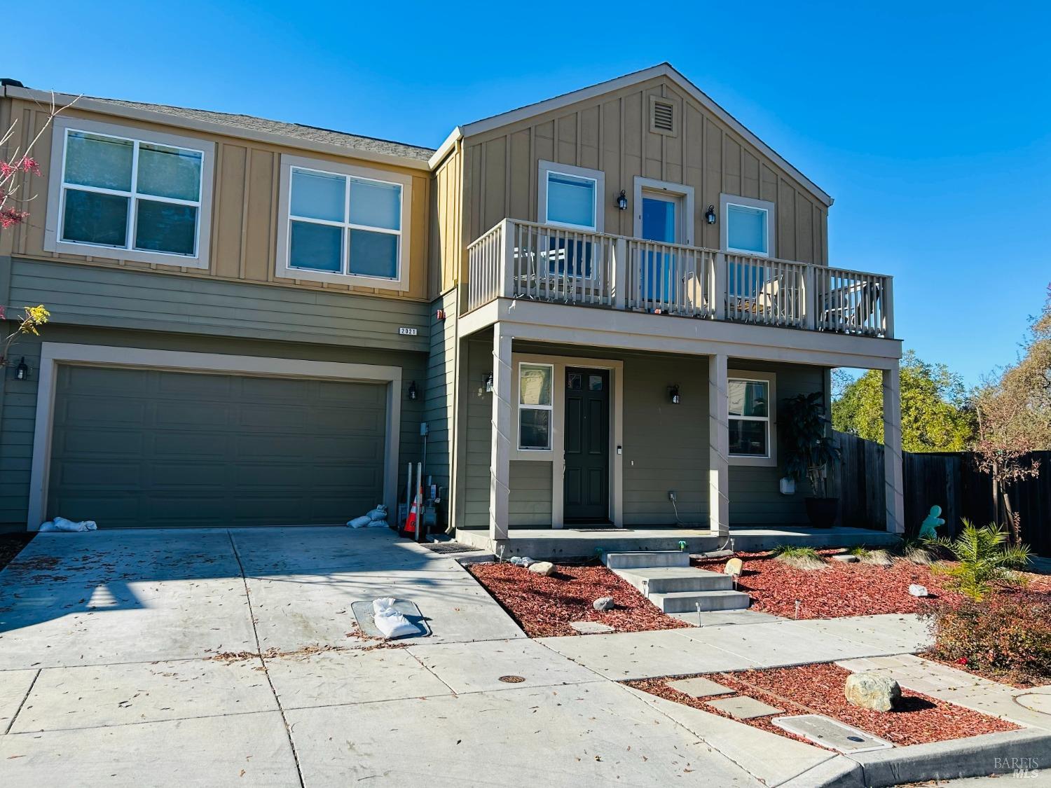 Detail Gallery Image 2 of 18 For 2021 Nw Ravello Way, Santa Rosa,  CA 95403 - 4 Beds | 2/1 Baths