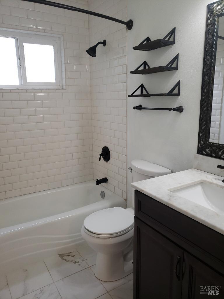 Detail Gallery Image 11 of 11 For 1596 Amapola St, Vacaville,  CA 95687 - 4 Beds | 2 Baths