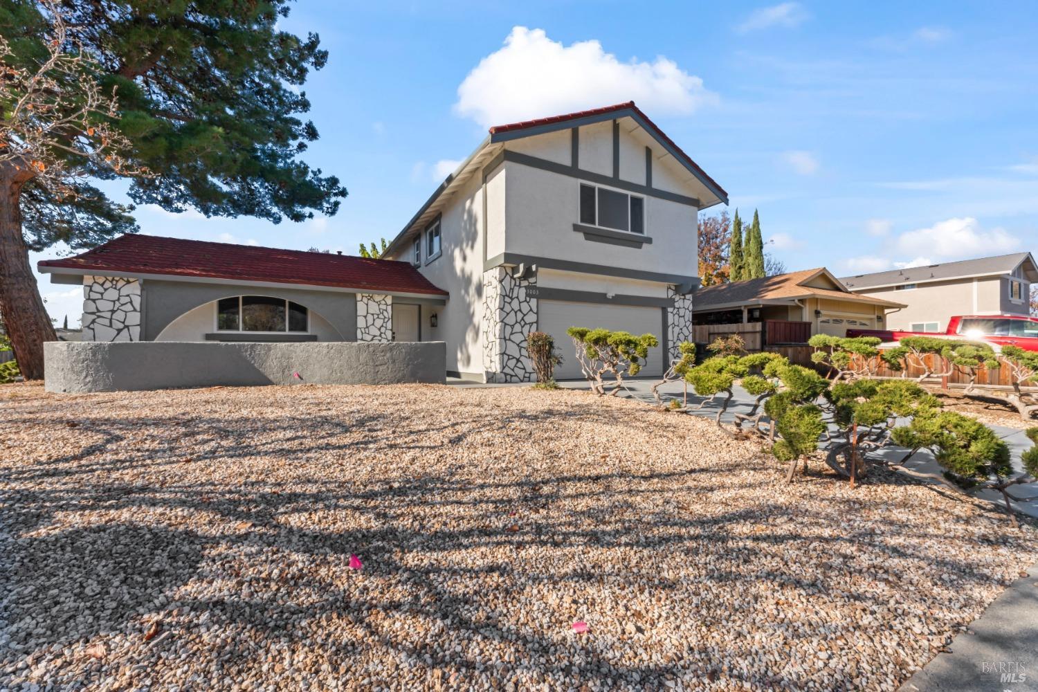 Detail Gallery Image 4 of 46 For 3003 Redwood Dr, Fairfield,  CA 94533 - 3 Beds | 2/1 Baths