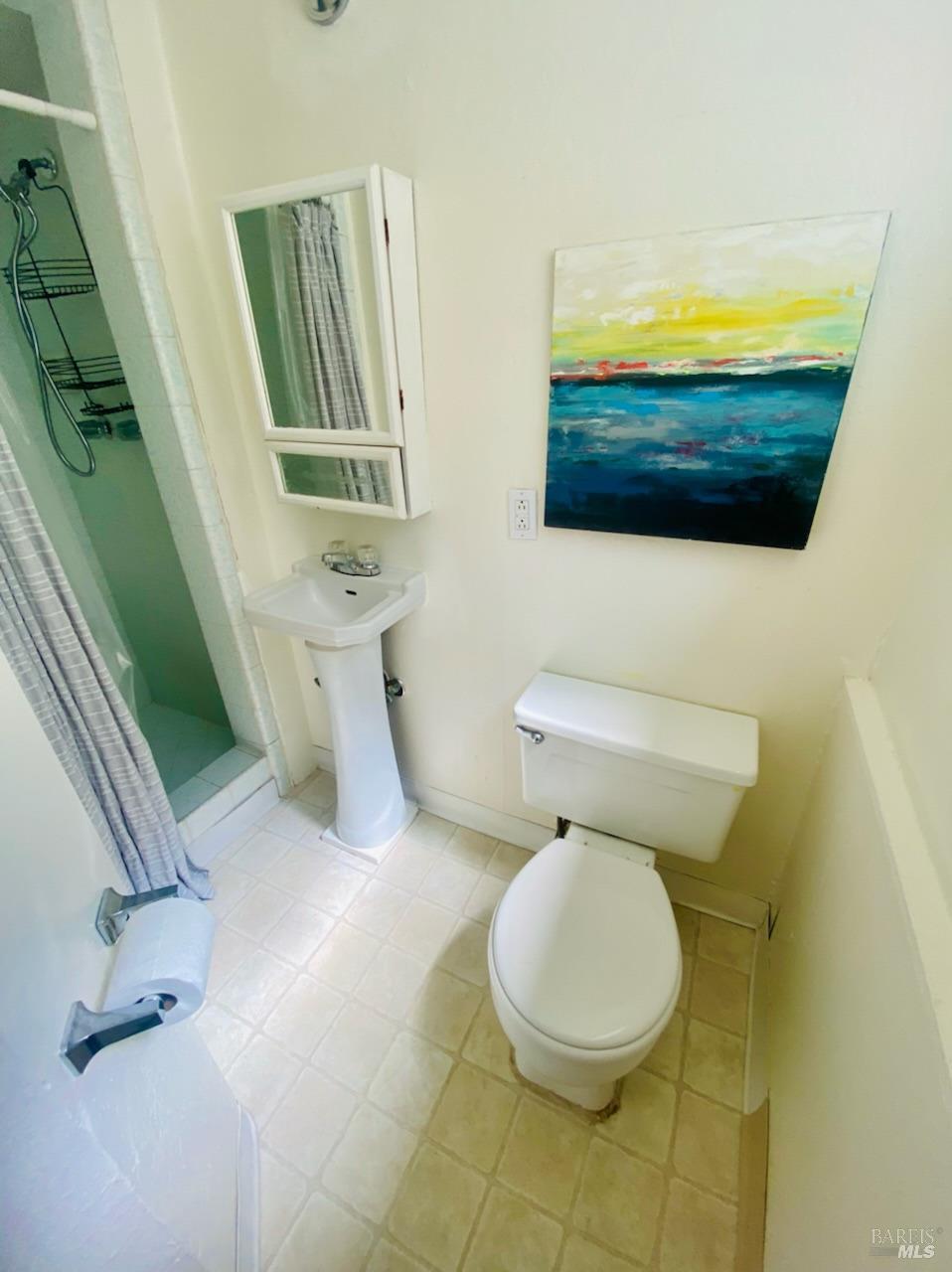 Detail Gallery Image 12 of 13 For 1722 Santa Clara St #LOWER,  Vallejo,  CA 94590 - 1 Beds | 1 Baths