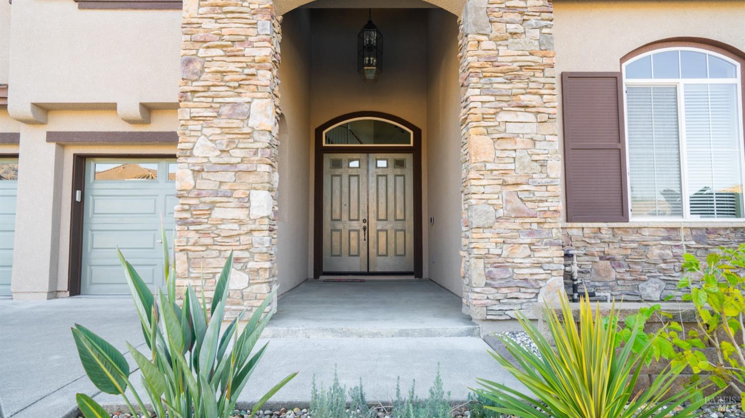 Detail Gallery Image 3 of 32 For 3914 Stonington Ct, Fairfield,  CA 94533 - 4 Beds | 3/1 Baths