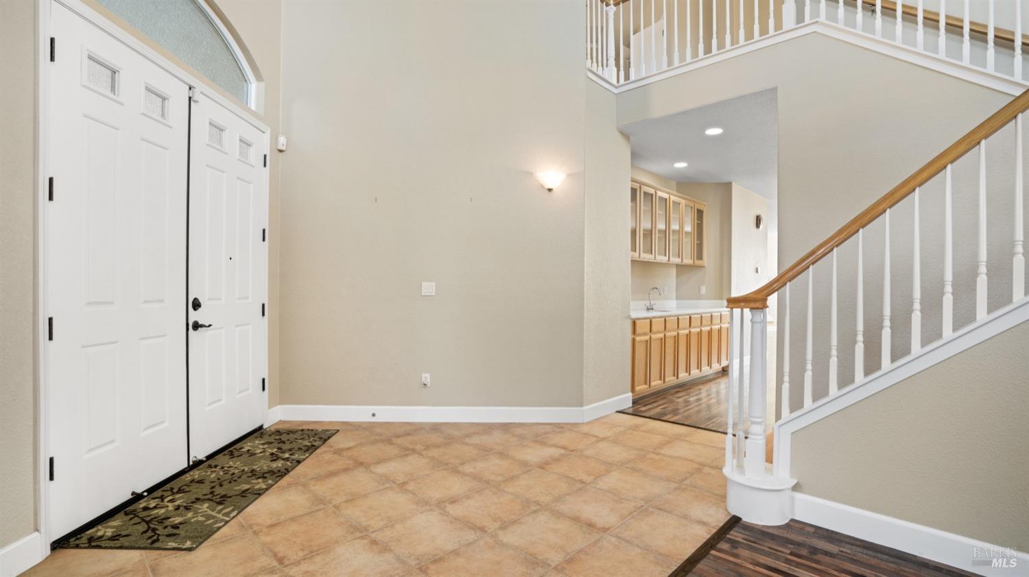 Detail Gallery Image 4 of 32 For 3914 Stonington Ct, Fairfield,  CA 94533 - 4 Beds | 3/1 Baths