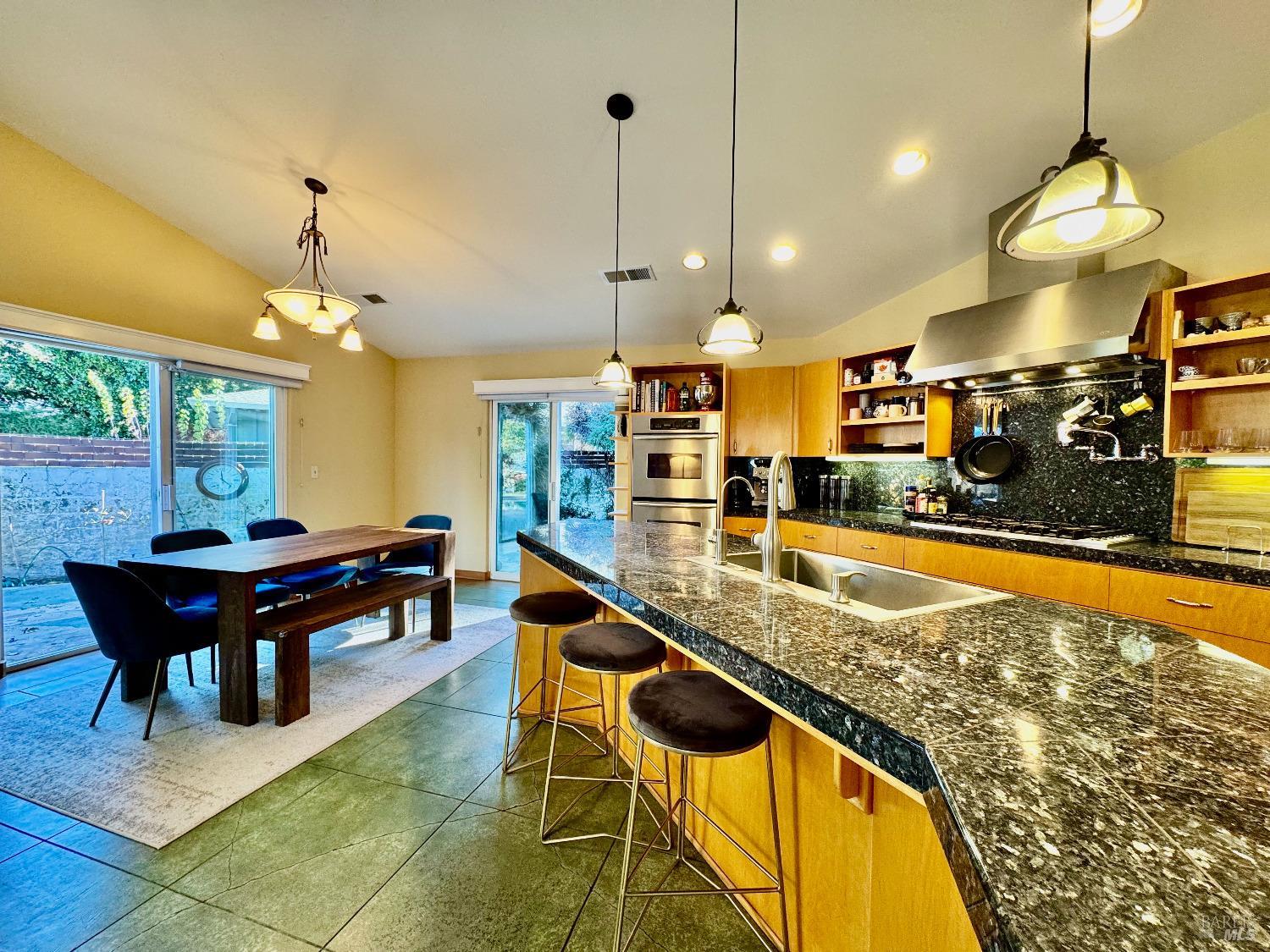 Detail Gallery Image 9 of 31 For 400 Glass Mountain Rd, Saint Helena,  CA 94574 - 2 Beds | 2/1 Baths