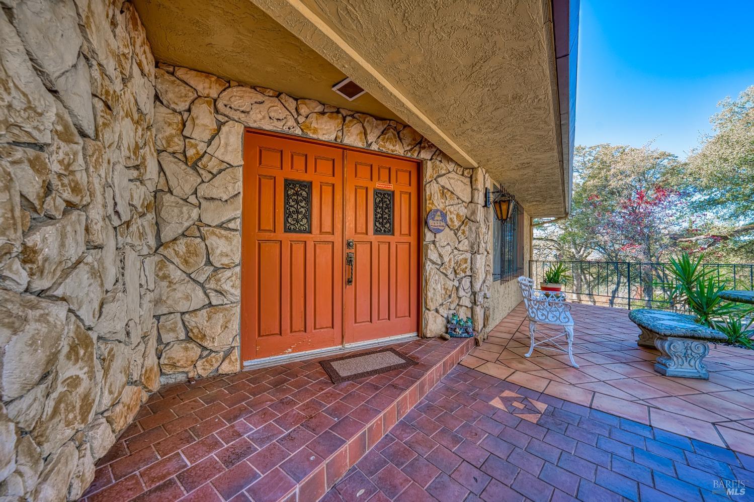 Detail Gallery Image 47 of 75 For 9196 Upper Lake Lucerne Rd, Upper Lake,  CA 95485 - 3 Beds | 3/1 Baths