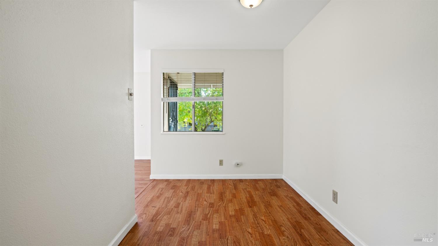 Detail Gallery Image 11 of 18 For 1329 Southwest Blvd, Rohnert Park,  CA 94928 - 1 Beds | 1 Baths