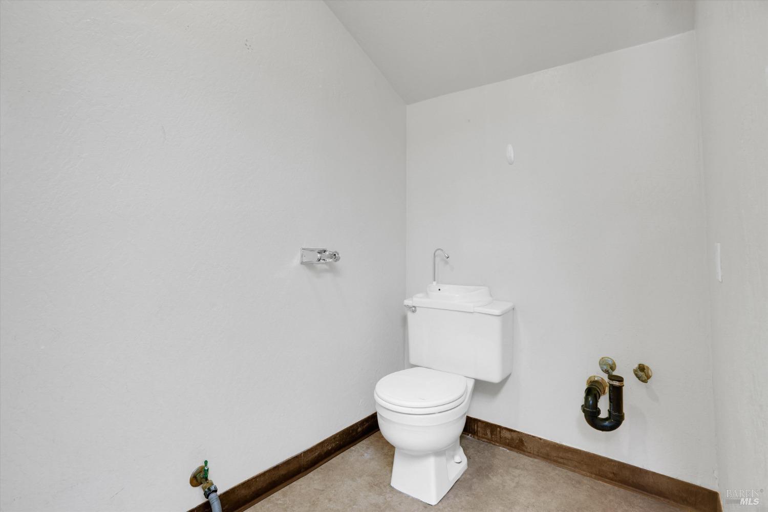 Detail Gallery Image 22 of 51 For 490 E L St, Benicia,  CA 94510 - – Beds | – Baths