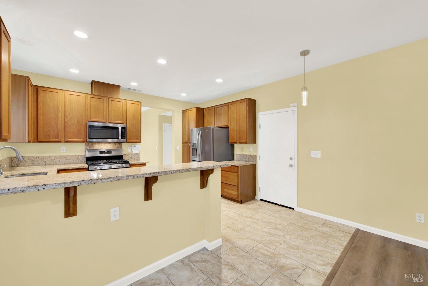 Detail Gallery Image 29 of 72 For 4349 Pine Creek Cir, Fairfield,  CA 94534 - 4 Beds | 2/1 Baths