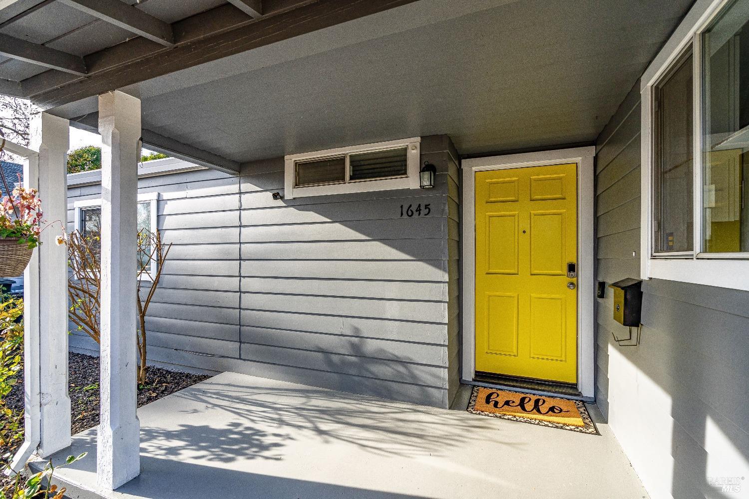 Detail Gallery Image 3 of 48 For 1645 Terrace Way, Santa Rosa,  CA 95404 - 4 Beds | 2 Baths