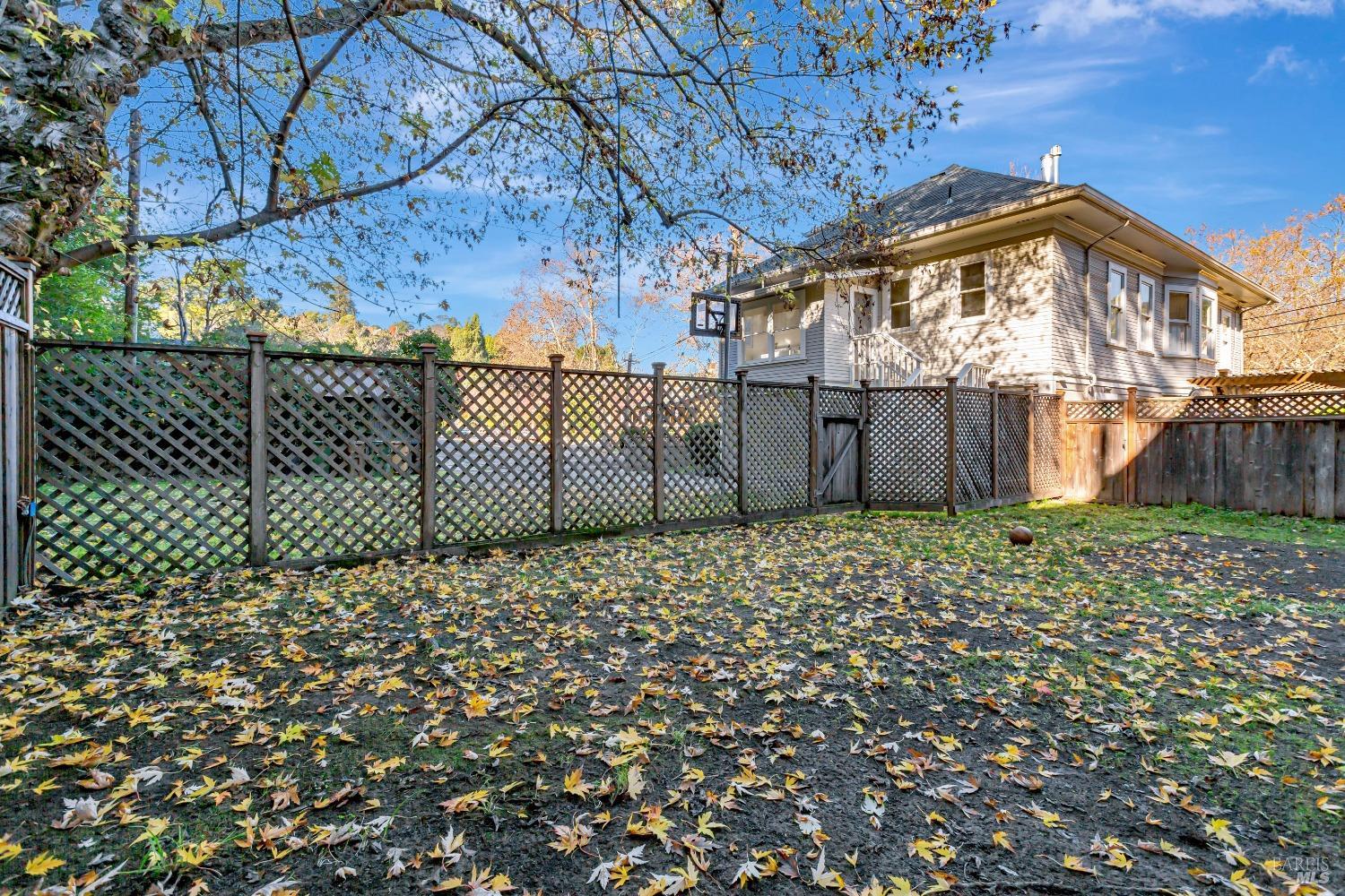 Detail Gallery Image 53 of 53 For 29 Frances Ave, San Rafael,  CA 94901 - 6 Beds | 3 Baths