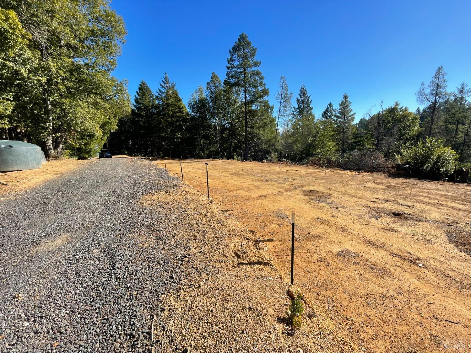 Detail Gallery Image 31 of 36 For 4809 Bear Canyon Rd, Willits,  CA 95490 - 4 Beds | 3/1 Baths