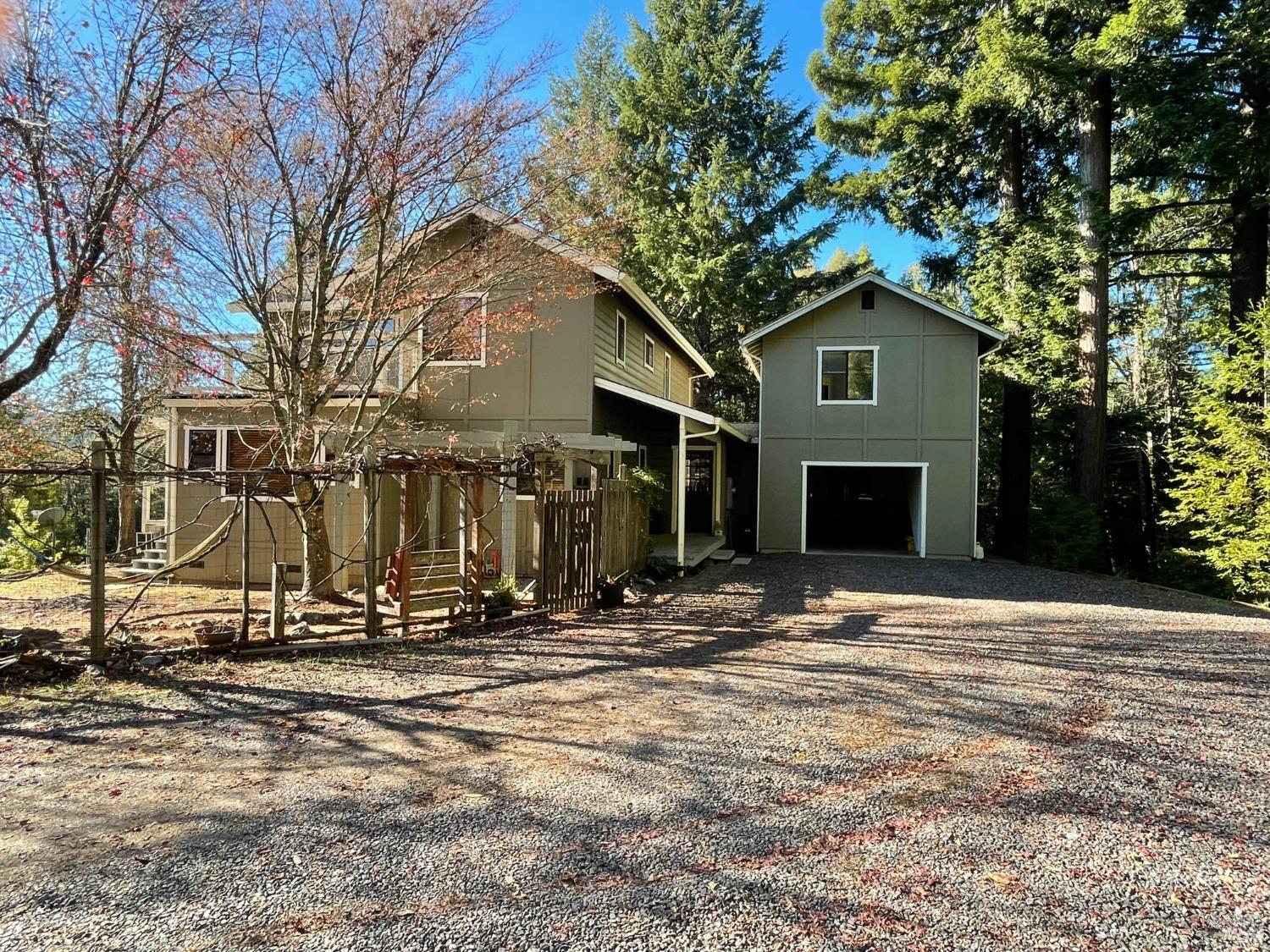 Detail Gallery Image 2 of 36 For 4809 Bear Canyon Rd, Willits,  CA 95490 - 4 Beds | 2/1 Baths