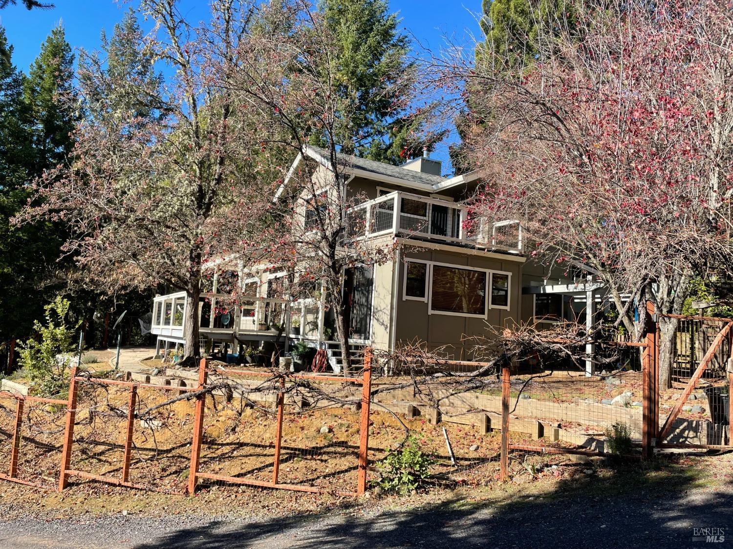 Detail Gallery Image 1 of 36 For 4809 Bear Canyon Rd, Willits,  CA 95490 - 4 Beds | 2/1 Baths