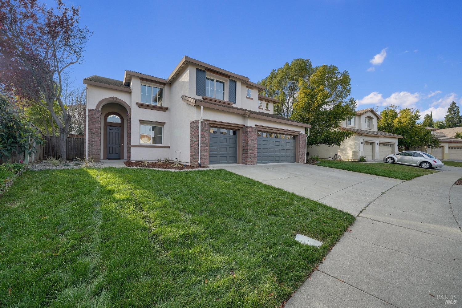 Detail Gallery Image 2 of 61 For 2825 Shelter Hill Dr, Fairfield,  CA 94534 - 5 Beds | 3 Baths