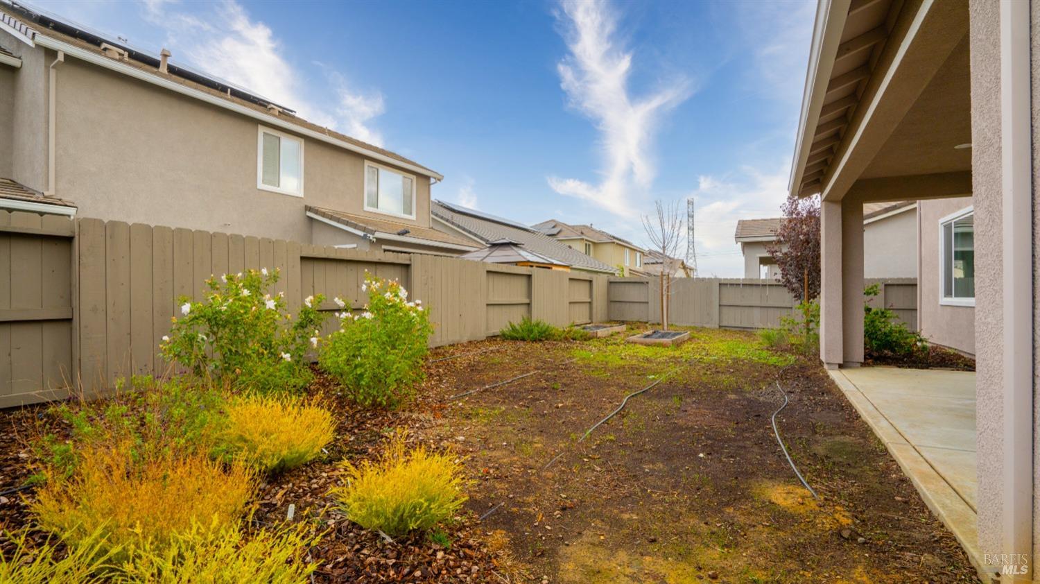 Detail Gallery Image 39 of 44 For 766 Hydrangea Dr, Vacaville,  CA 95687 - 4 Beds | 3/1 Baths