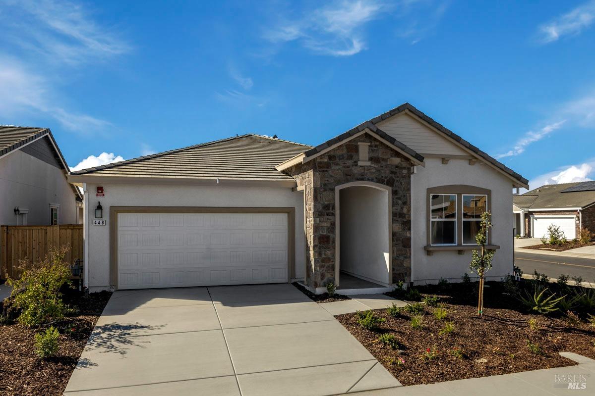 Detail Gallery Image 1 of 13 For 448 Shefford Dr, Vacaville,  CA 95687 - 3 Beds | 2 Baths