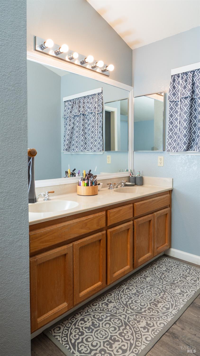 Detail Gallery Image 38 of 59 For 117 Los Robles Ave, Windsor,  CA 95492 - 3 Beds | 2/1 Baths