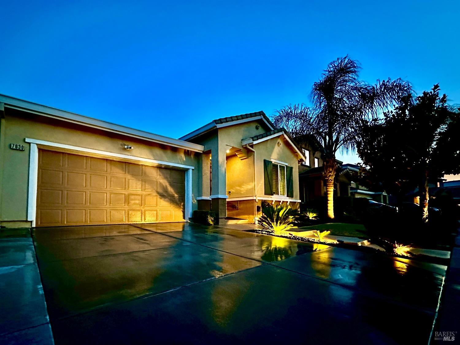 Detail Gallery Image 3 of 32 For 7030 Westminster Ct, Vacaville,  CA 95687 - 3 Beds | 2 Baths